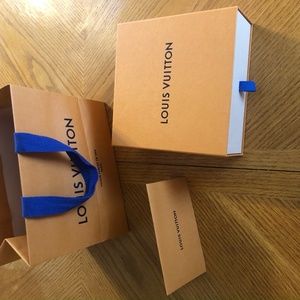 Louis Vuitton Style Monogram Shadow Material Leather